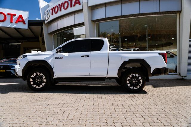 2026 Toyota Hilux 2.8 GD-6 RB Raider X Auto Extended Cab, photo 4