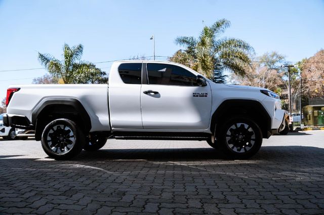 2026 Toyota Hilux 2.8 GD-6 RB Raider X Auto Extended Cab, photo 5