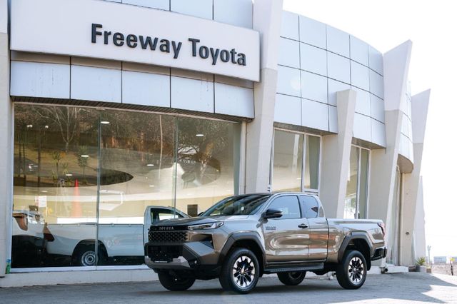 2026 Toyota Hilux 2.8 GD-6 RB Raider X Auto Extended Cab
