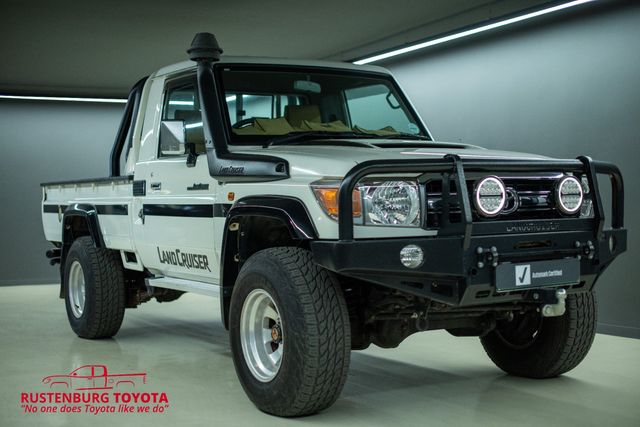 2014 Toyota Land Cruiser 79 4.5 D Single-Cab