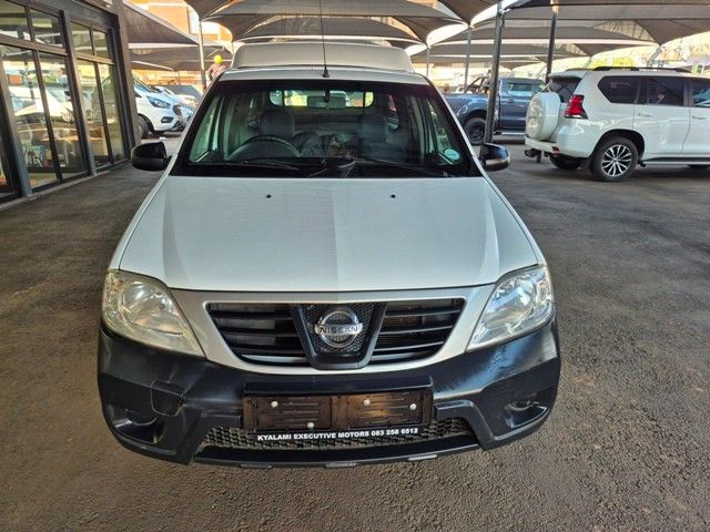 2010 Nissan NP200 1.6, photo 2