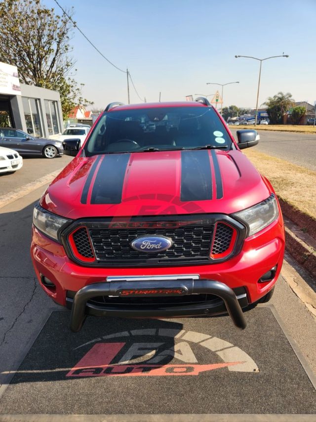2022 Ford Ranger 2.0D Bi-Turbo Stormtrak 4x4 Auto Double-Cab, photo 2