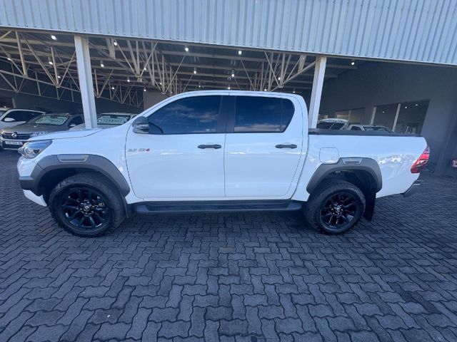 2025 Toyota Hilux 2.8 GD-6 Raised Body Legend Auto Double-Cab, photo 4