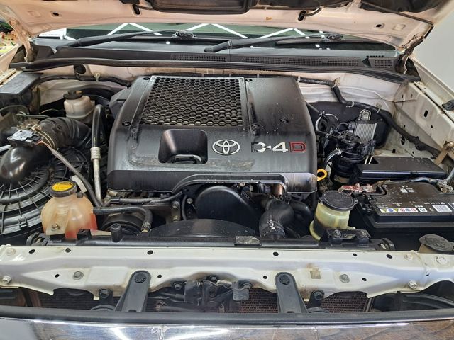 2011 Toyota Fortuner 3.0 D-4D Raised Body Auto, photo 5