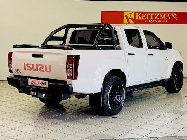 2021 Isuzu D-Max 300 X-Rider Auto Double-Cab, photo 2
