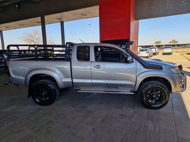 2015 Toyota Hilux 3.0 D-4D Legend 45 Xtra-Cab, photo 2