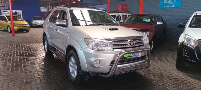 2010 Toyota Fortuner 3.0 D-4D Raised Body Auto, photo 2