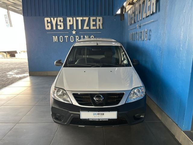 2023 Nissan NP200 1.6 A/C Safety Pack, photo 2