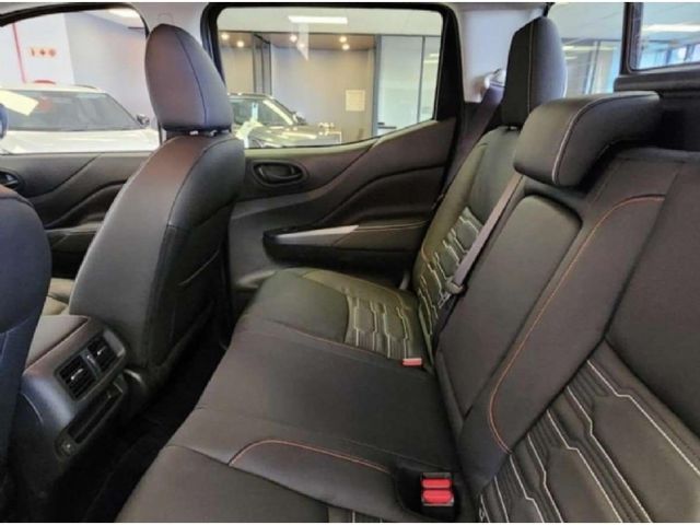 2026 Nissan Navara 2.5 DDTi PRO-4X 4X4 Auto Double-Cab, photo 3