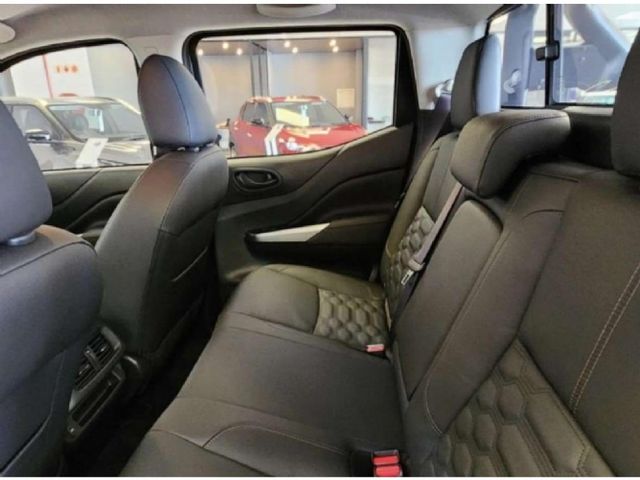 2026 Nissan Navara 2.5DDTi Stealth Auto, photo 3