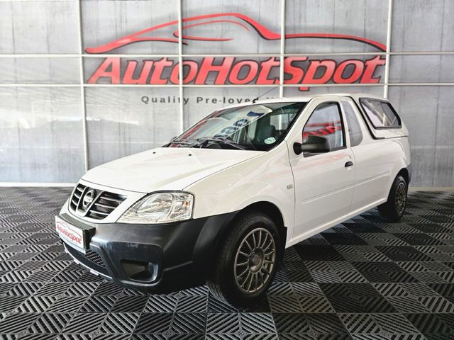 2022 Nissan NP200 1.6 A/C Safety Pack