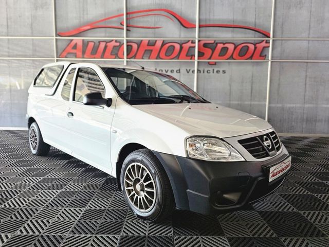 2022 Nissan NP200 1.6 A/C Safety Pack, photo 2