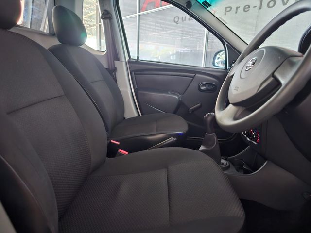 2022 Nissan NP200 1.6 A/C Safety Pack, photo 5