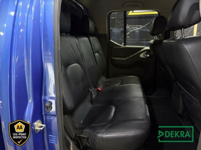 2011 Nissan Navara 4.0 V6 LE Double-Cab, photo 5