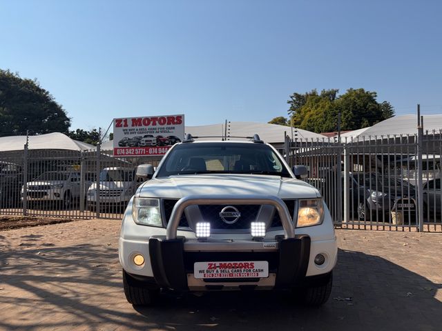 2010 Nissan Navara 2.5 dCi XE Double-Cab, photo 3