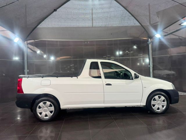 2020 Nissan NP200 1.6 A/C Safety Pack, photo 3