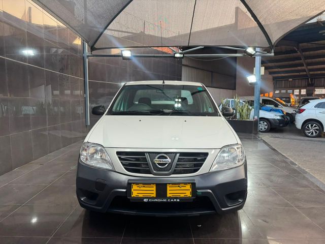 2020 Nissan NP200 1.6 A/C Safety Pack, photo 5