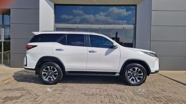 2025 Toyota Fortuner 2.8 GD-6 4x4 Auto, photo 2