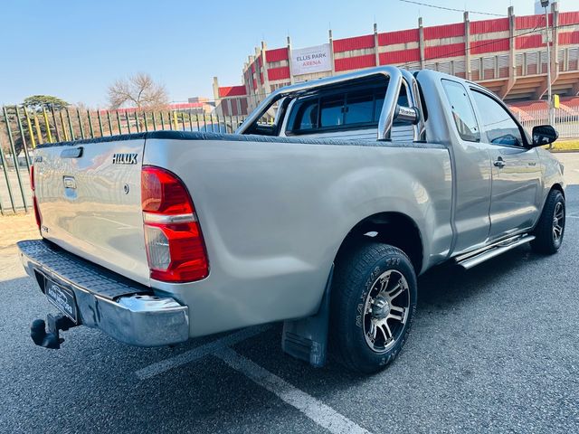 2012 Toyota Hilux 2.5 D-4D SRX Xtra-Cab, photo 5