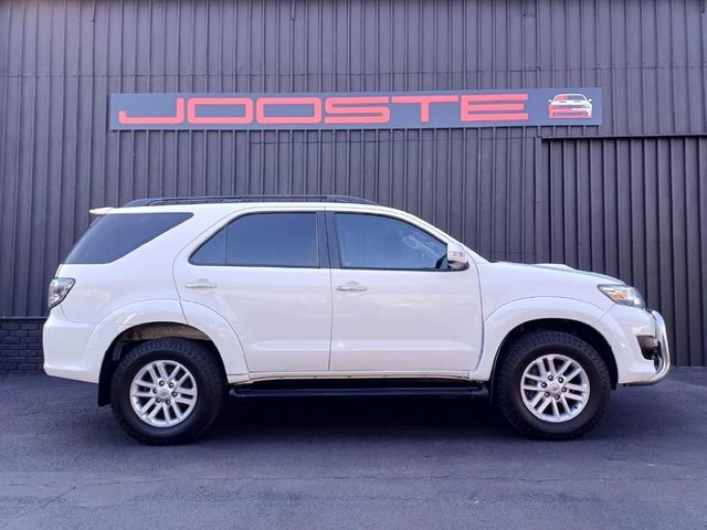 2012 Toyota Fortuner 3.0 D-4D Raised Body, photo 4