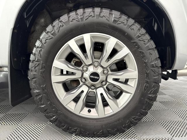 2017 Isuzu KB 300 D-Teq LX Auto 4x4 Double-Cab, photo 5