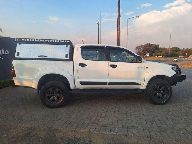 2011 Toyota Hilux 3.0 D-4D Raider 4x4 Double Cab, Manual, photo 4