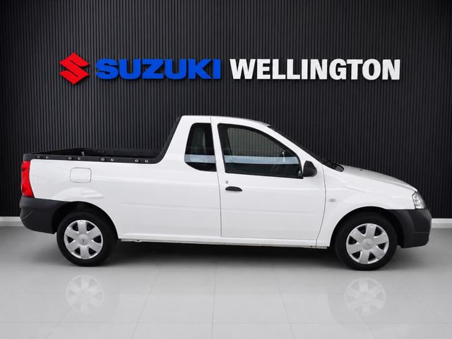 2022 Nissan NP200 1.6 A/C Safety Pack, photo 2