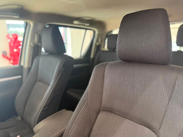 2017 Toyota Hilux 2.8 GD-6 Raider 4x4 Double-Cab, photo 5