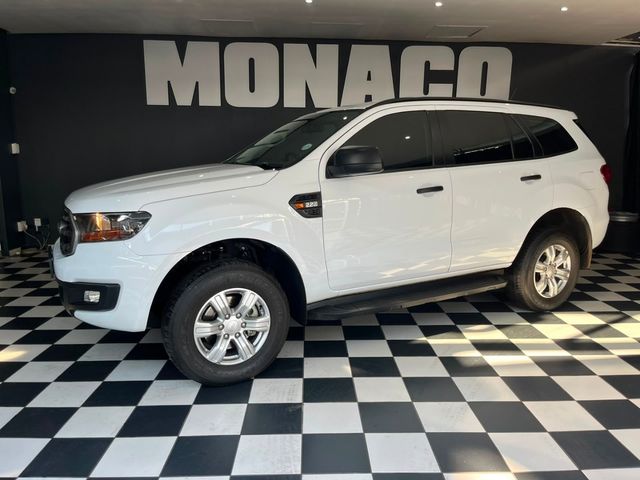 2022 Ford Everest 2.2 TDCi XLS Auto, photo 2