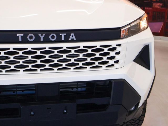 2026 Toyota Hilux 2.8 GD-6 RB SRX 4x4 Auto Double-Cab, photo 5