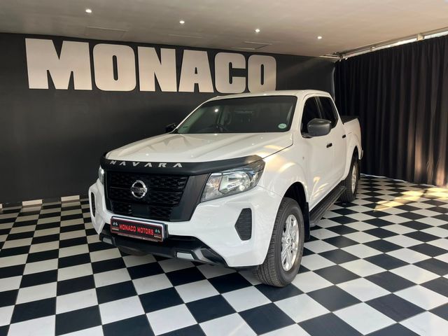 2022 Nissan Navara 2.5 DDTi SE Plus Auto Double-Cab, photo 2