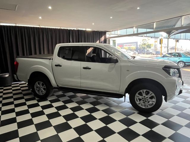 2022 Nissan Navara 2.5 DDTi SE Plus Auto Double-Cab, photo 5