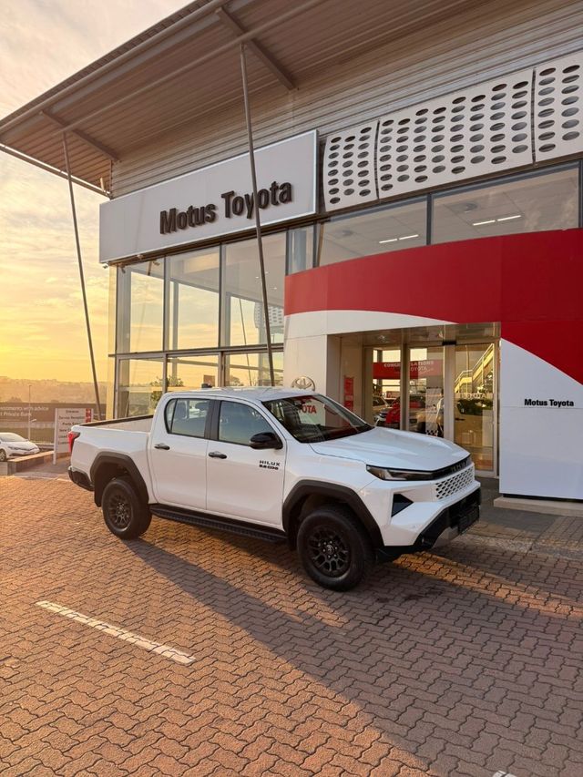 2026 Toyota Hilux 2.8 GD-6 Raider 4x4 Auto Double-Cab, photo 2