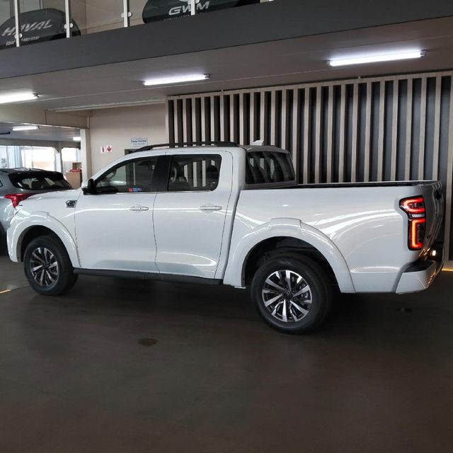 2026 GWM P-Series P300 2.4TD LT Double Cab Auto, photo 4