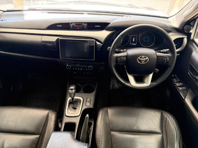 2016 Toyota Hilux 2.8 GD-6 Raider 4x4 Double-Cab Auto, photo 5