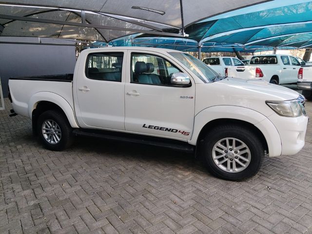 2015 Toyota Hilux Double Cab 3.0 D4D 4X4 L45 Manual, photo 4