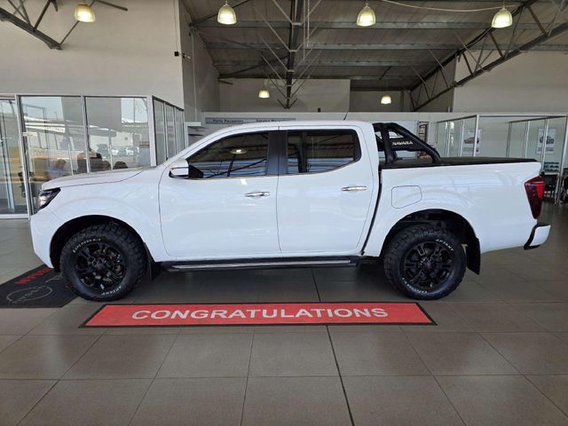 2022 Nissan Navara 2.5 DDTi LE Plus Auto Double-Cab, photo 3