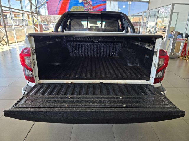 2022 Nissan Navara 2.5 DDTi LE Plus Auto Double-Cab, photo 5