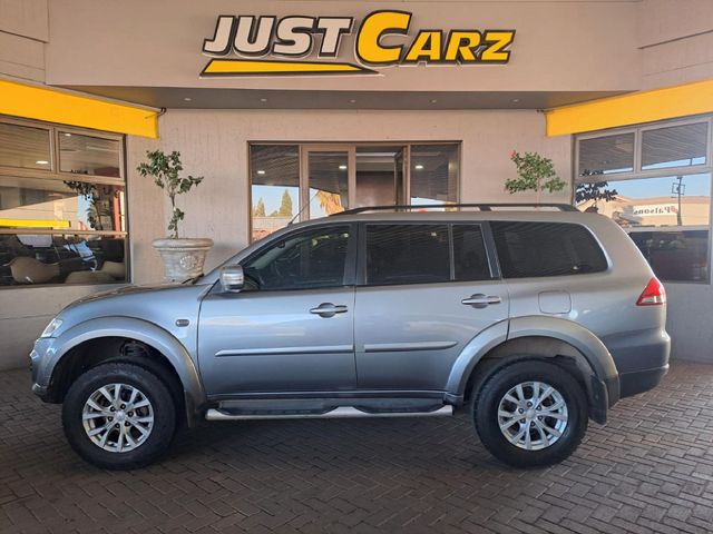 2014 Mitsubishi Pajero Sport Dark Grey