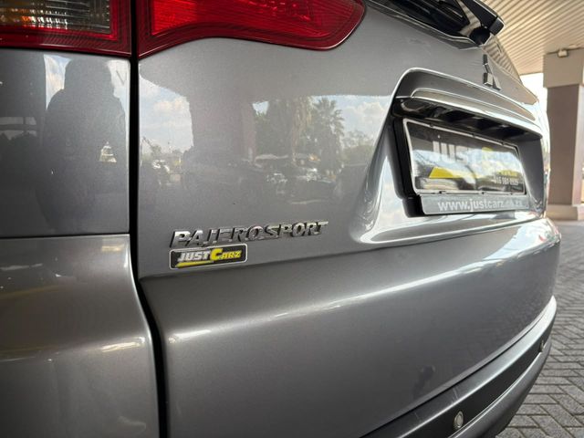 2014 Mitsubishi Pajero Sport Dark Grey, photo 3