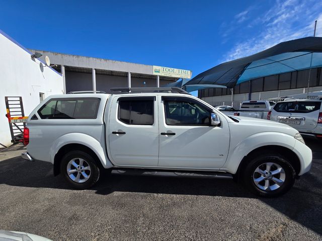 2013 Nissan Navara 3.0 dCi LE Auto 4x4 Double-Cab, photo 2