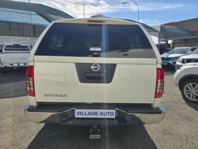 2013 Nissan Navara 3.0 dCi LE Auto 4x4 Double-Cab, photo 4