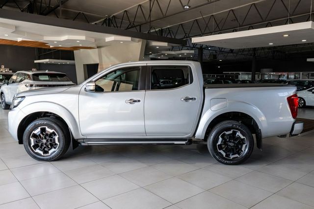 2022 Nissan Navara 2.5 DDTi LE Plus Auto Double-Cab, photo 4