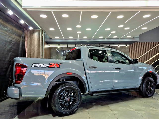 2025 Nissan Navara 2.5 DDTi PRO-2X Auto Double-Cab, photo 4