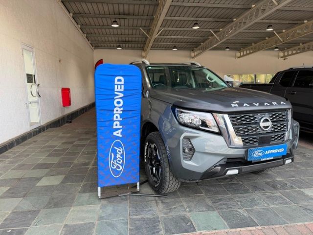 2024 Nissan Navara 2.5 DDTi LE Plus Auto Double-Cab, photo 4