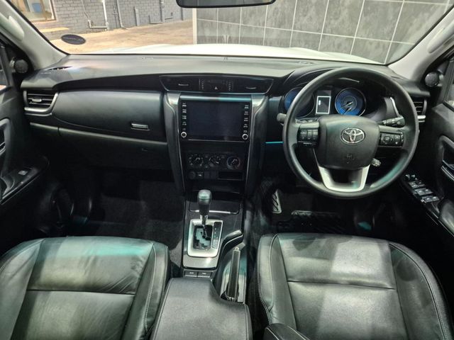 2024 Toyota Fortuner 2.4 GD-6 Raised Body Auto, photo 5