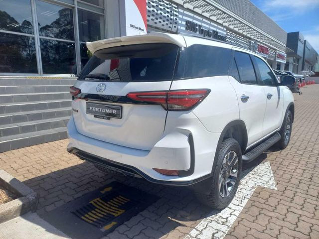 2026 Toyota Fortuner 2.4 GD-6 R/B Auto, photo 4