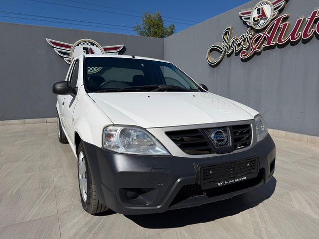 2020 Nissan NP200 1.6 A/C Safety Pack