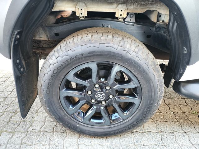 2022 Toyota Hilux 2.8 GD-6 Raised Body Legend RS Auto Double-Cab, photo 4