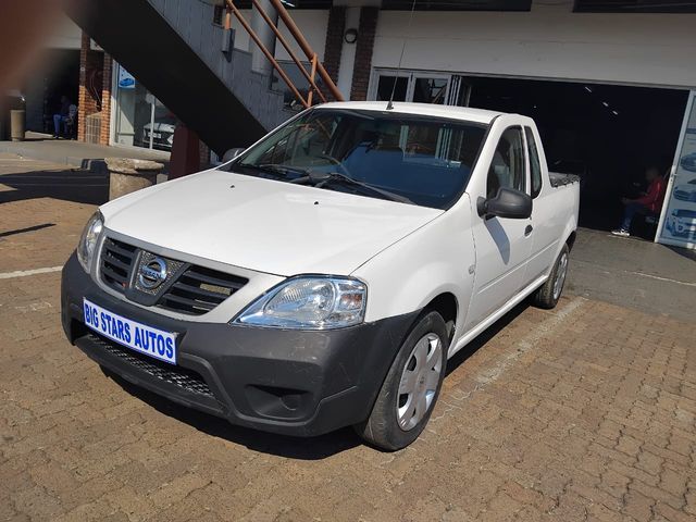 2021 Nissan NP200 1.6 (Petrol, Manual, photo 2